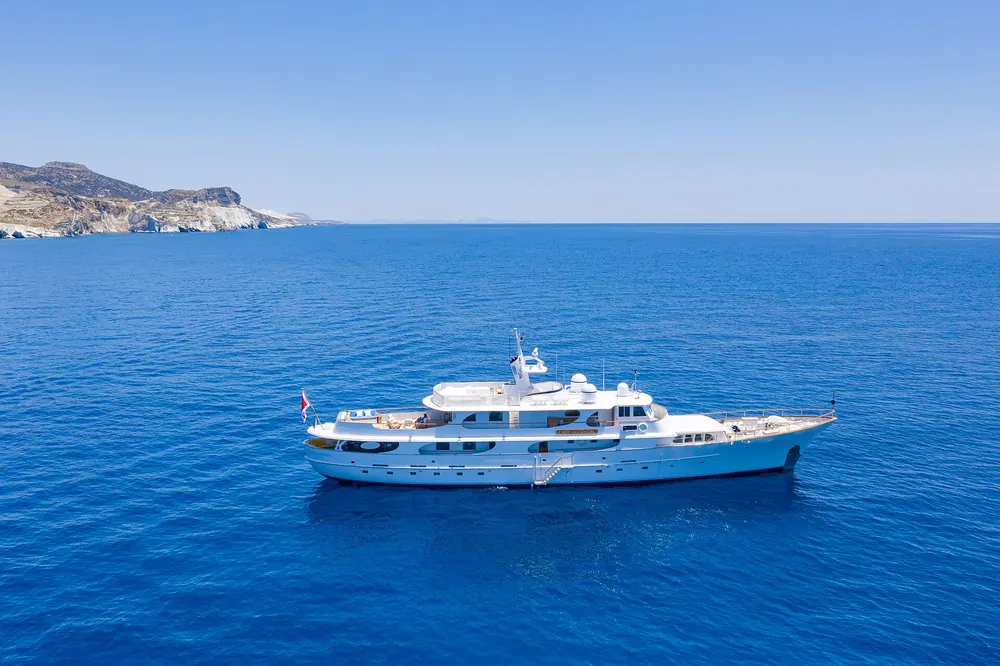 Azure Crown — 62 ft flybridge yacht in Dubai, view 3