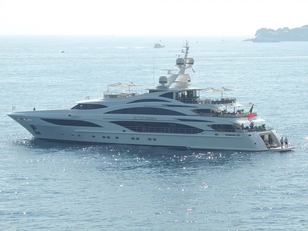 Desert Rose — 88 ft superyacht for yacht charter in Dubai