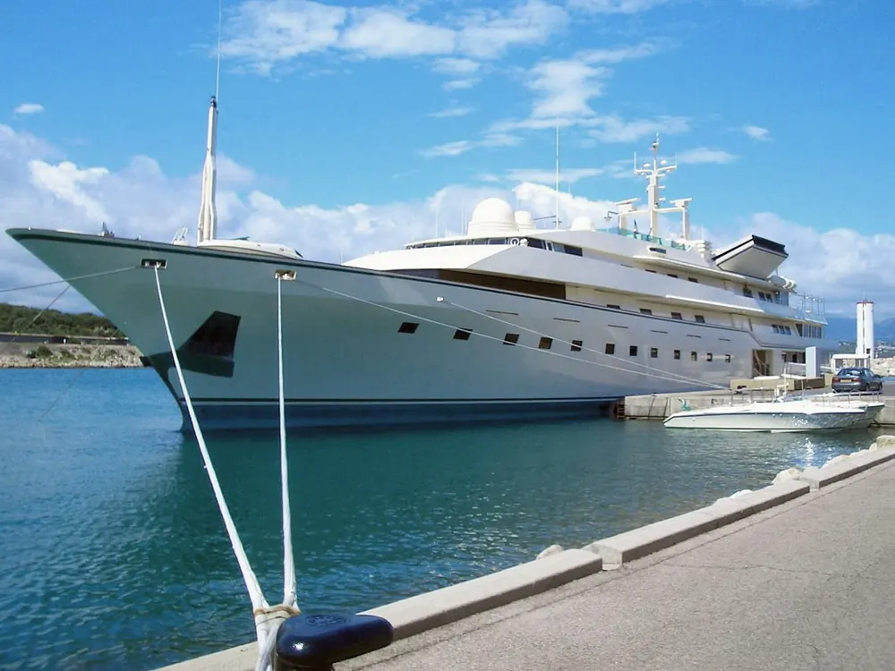 Desert Rose — 88 ft superyacht in Dubai, view 2