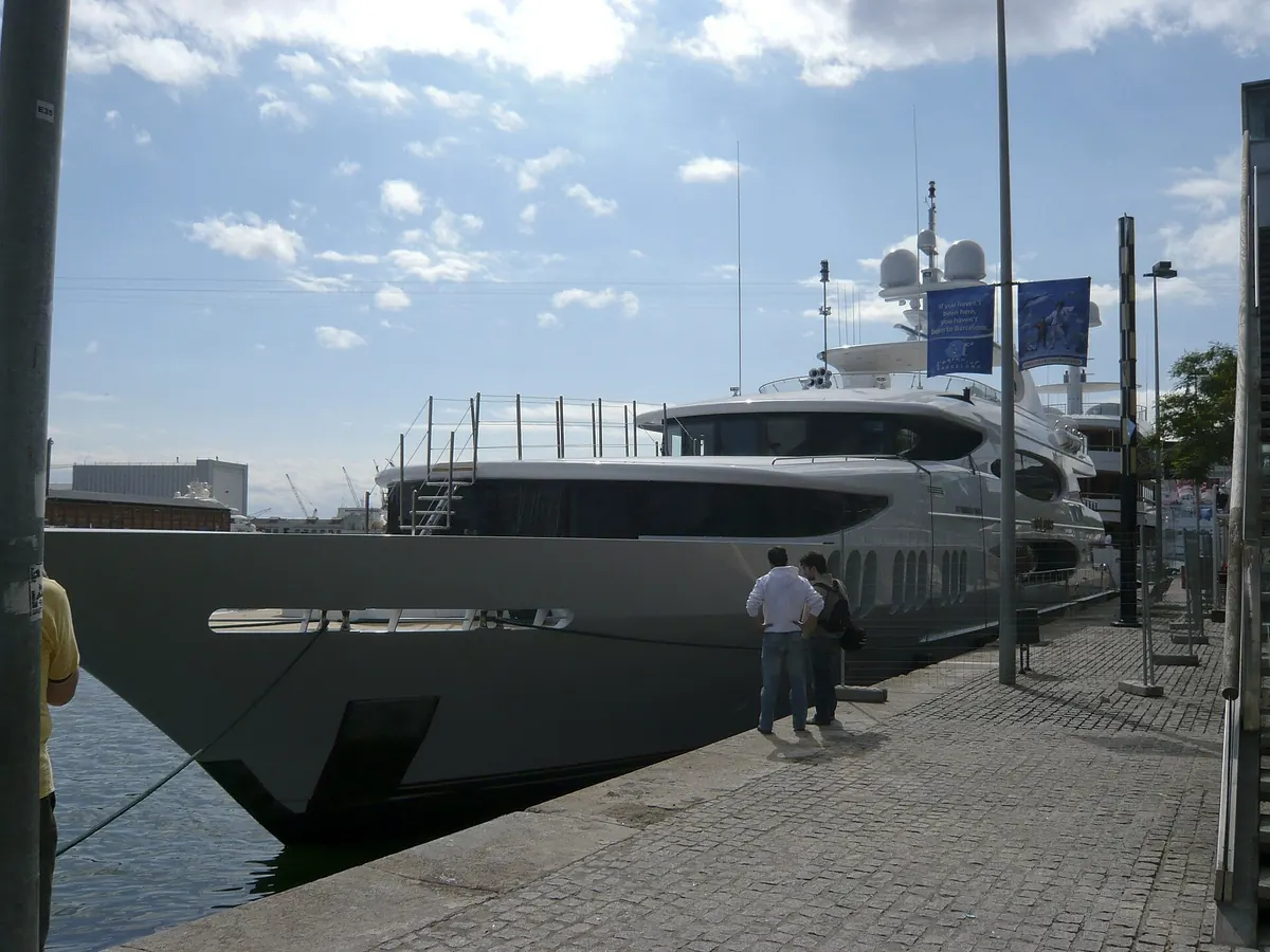 Marina Star — 52 ft motor yacht for yacht charter in Dubai