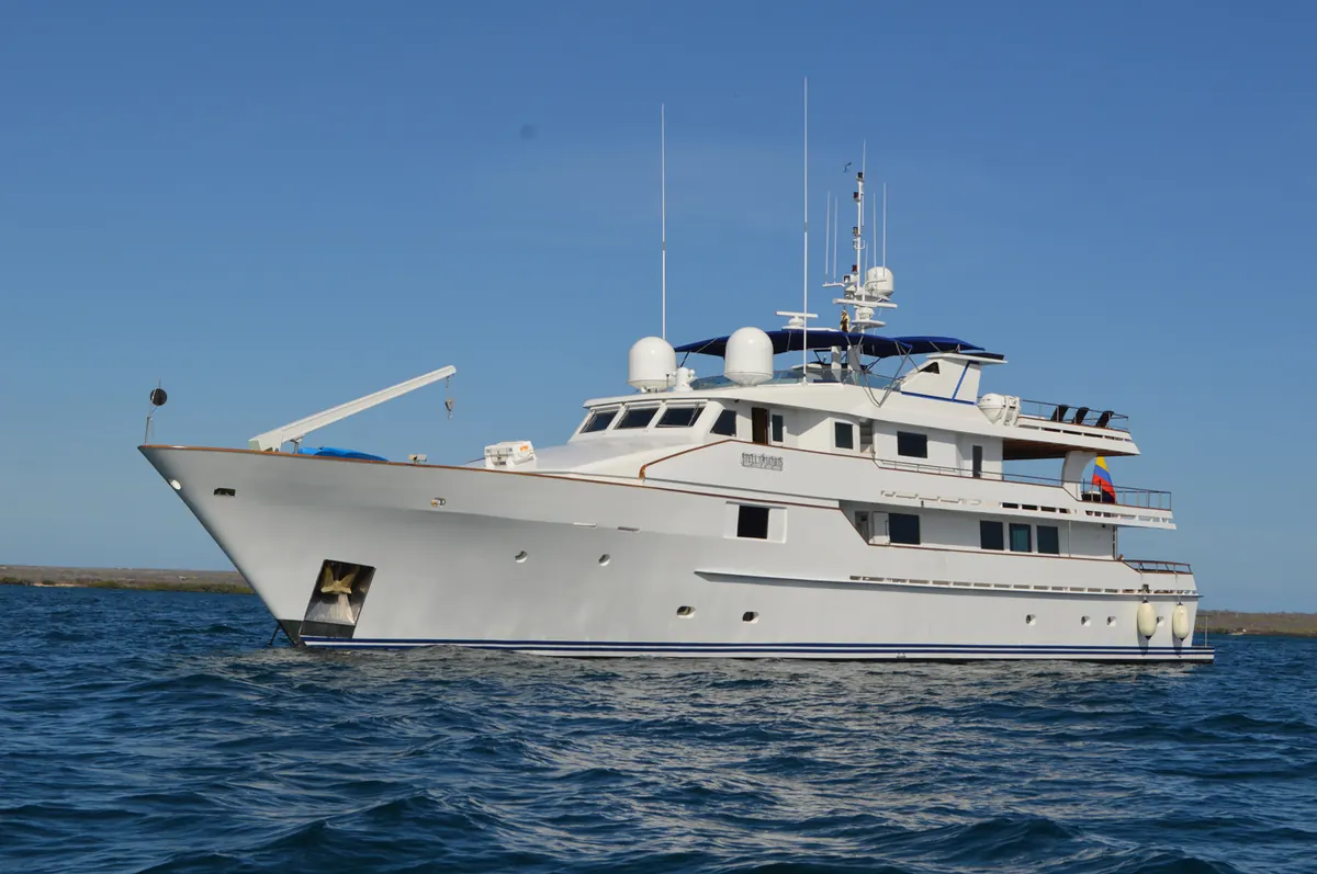 Royal Mirage — 80 ft superyacht for yacht charter in Dubai