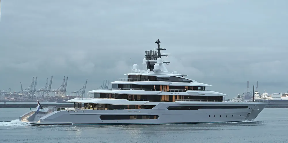 Sky Empress — 75 ft luxury yacht in Dubai, view 2